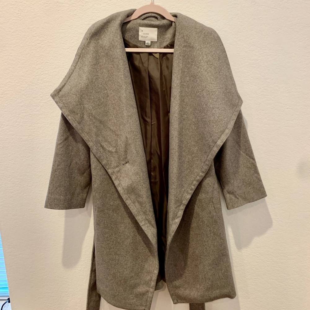 NEVER WORN A New Day, gray trench coat w/ tie.